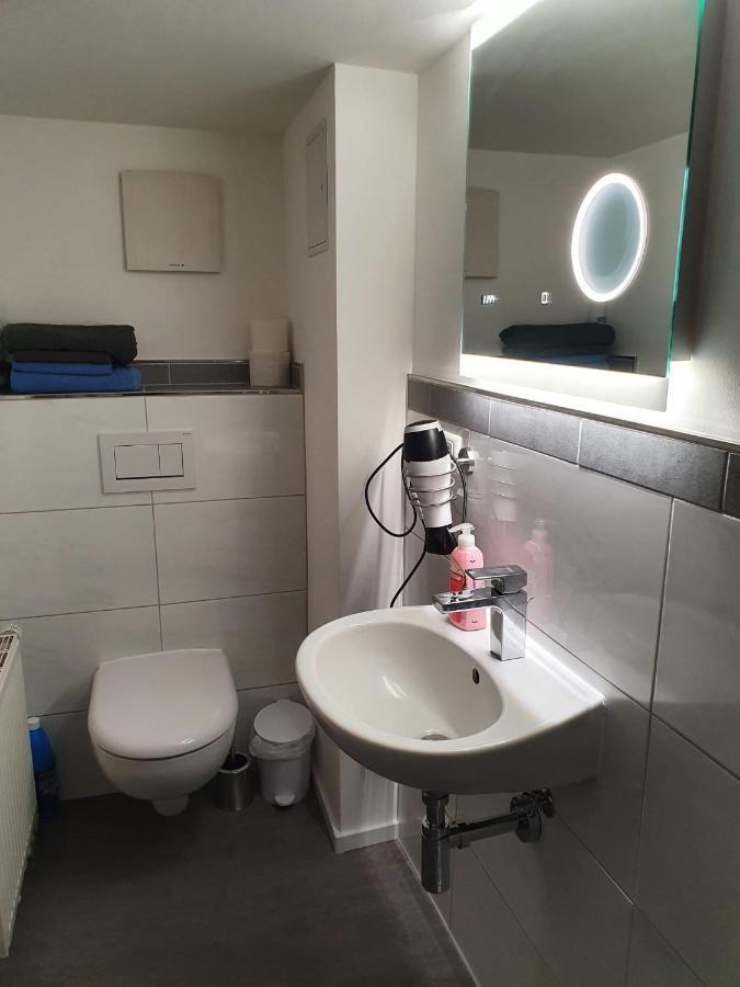 Zimmer Im Ug Direkt In Der Innenstadt, Centrum Schwerin  Dış mekan fotoğraf
